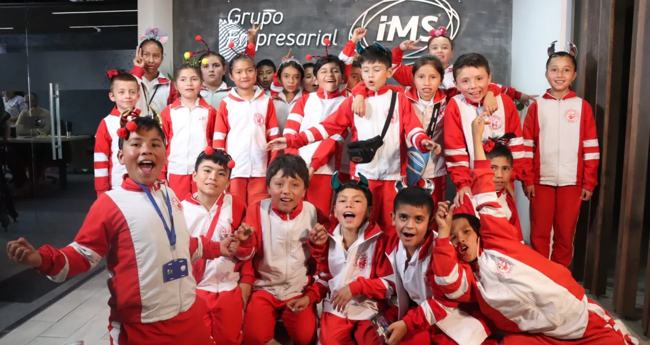 Foto niños de turmeque en IMS